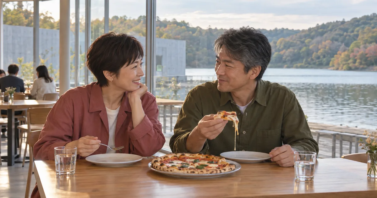 市原湖畔美術館の湖畔レストランで食事を楽しむふたりのAIイメージ